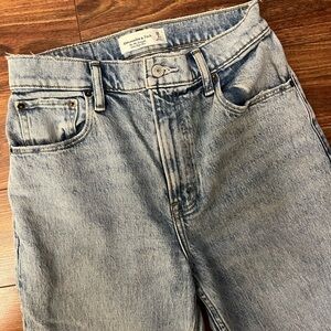 Abercrombie 90s High Rise Straight Jeans Size 26 Short